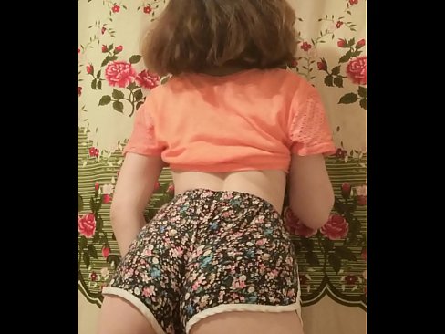 ❤️ Seksikäs nuori beibi riisuu shortsinsa kameran edessä Porno at fi.bsglass.ru ﹏