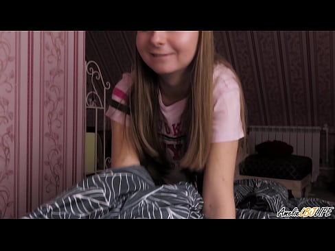 ❤️ Blondi imee hänen BFF:nsä syvälle ja saa spermaa suuhunsa Porno at fi.bsglass.ru ﹏